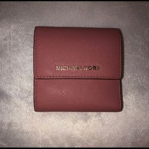 ✨Michael Kors Trifold Wallet
